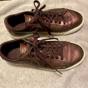 Nike low blazer metallic maroon burgundy